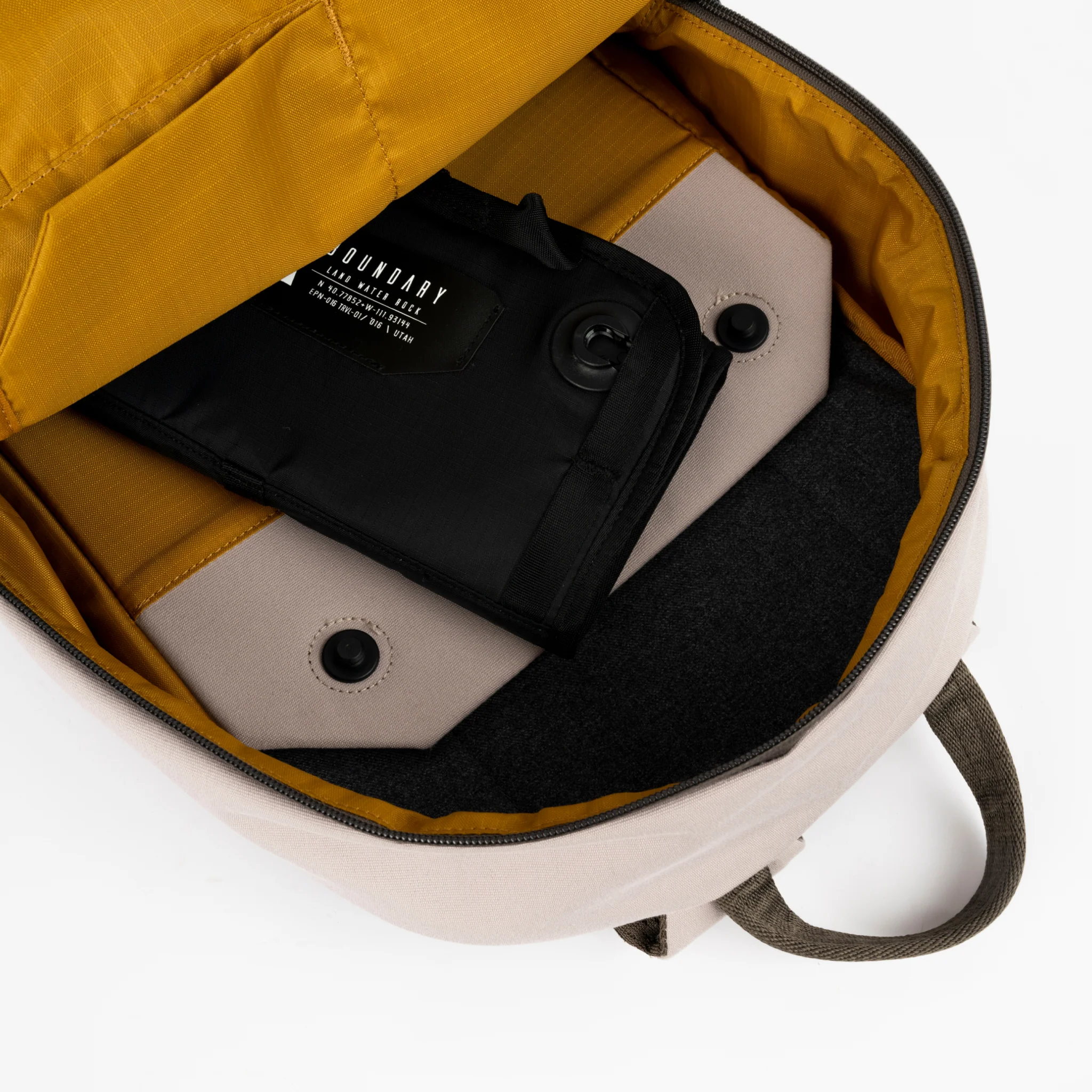 Tech Roll - Image 9